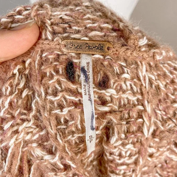 Free People Sweater Top Pink Crochet Oversized Bell Sleeve Sweater Size Small - Picture 8 of 9